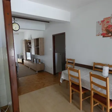 Apartman Zarko アパート